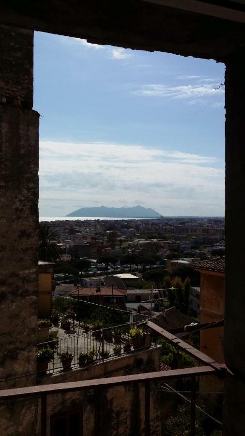 Torrione San Lorenzo Terracina Esterno foto